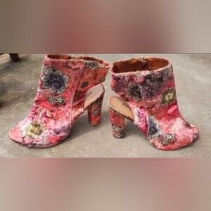 Bamboo Woman's Heels